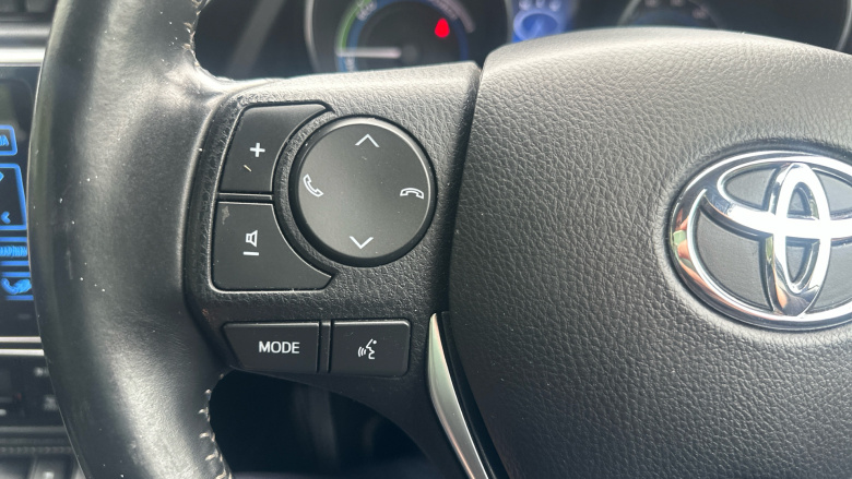 Toyota Auris 1.8 Hybrid Icon Tech TSS 5dr CVT Hybrid Estate